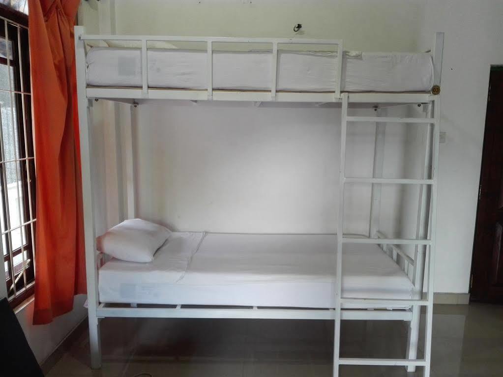 City Capital Hostel Anuradhapura Exterior foto